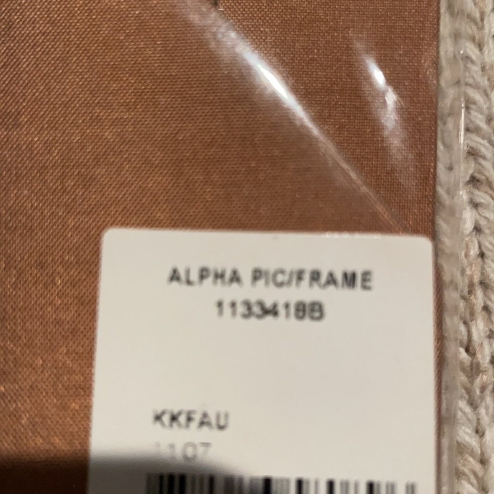 🤗NWT Jim Thompson Silk Picture Frame - Picture 2 of 8